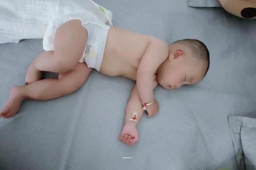 阳春几个月宝宝开始长牙